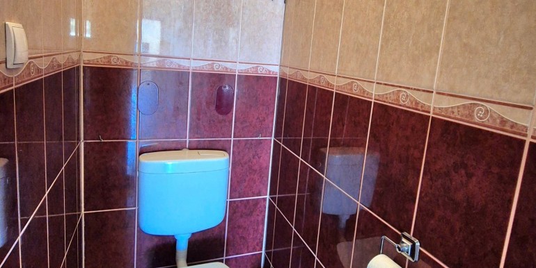 resize_20251029_115658